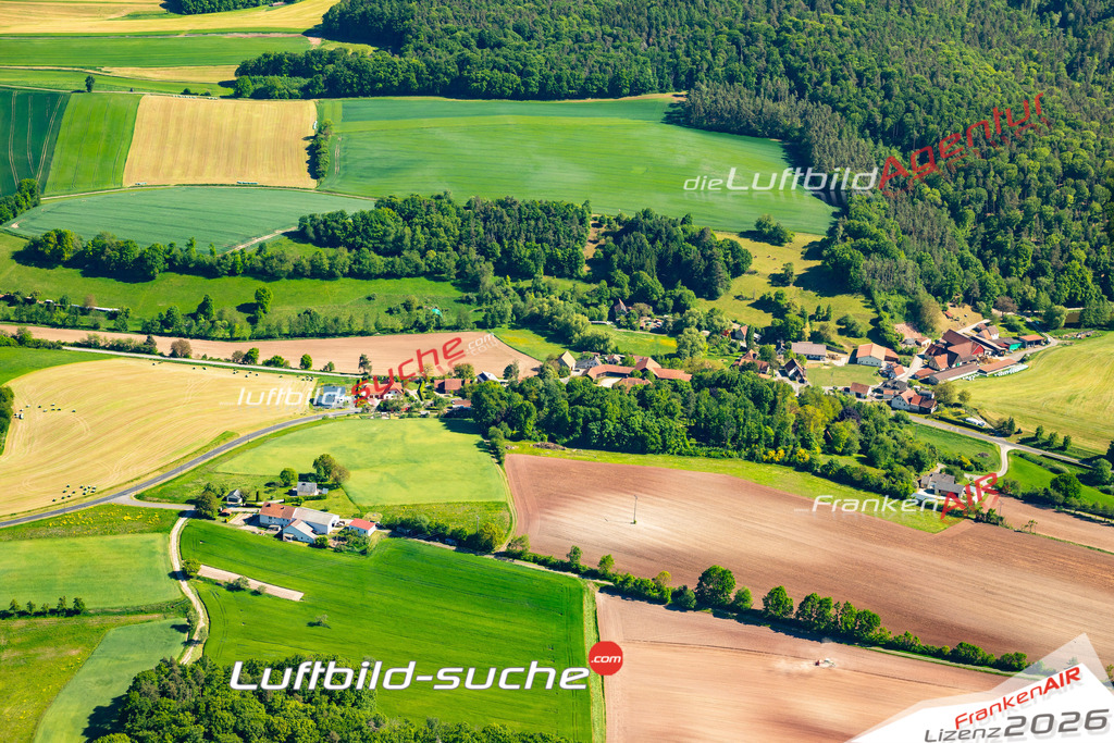 Schrägluftbild  Weißenbrunn  Ebern - Das Luftbild wurde 2025 vom UL-Flugzeug heraus erstellt ( keine Drohne ) - Hochauflösende Luftaufnahme -Nicht vergleichbar mit Google Maps oder Satelittenbilder- Die Geschenkidee !Mit Lizenz und Bildrechte bestellbar