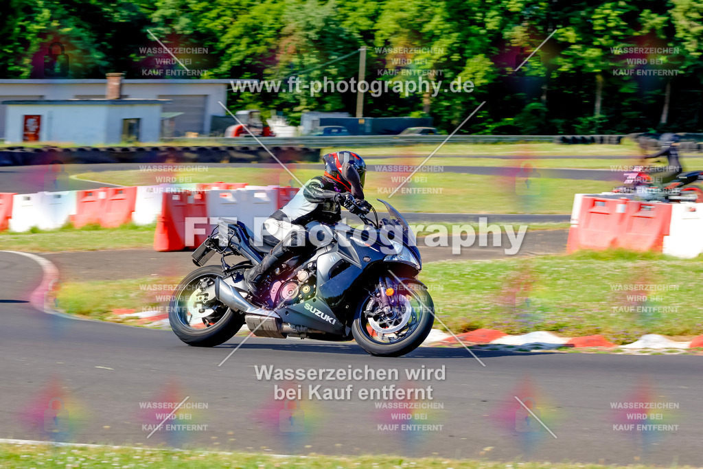 _MOT8899 | Hier findet Ihr Bilder von Touristenfahrten auf der Nürburgring Nordschleife oder von anderen Veranstaltungen die ich besucht habe. Viel Spass beim Durch Schauen 