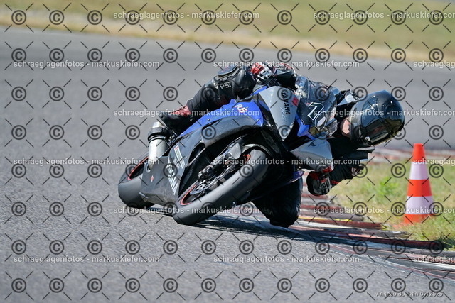 25bt04-0229 | markuskiefer.com - Realisiert mit Pictrs.com