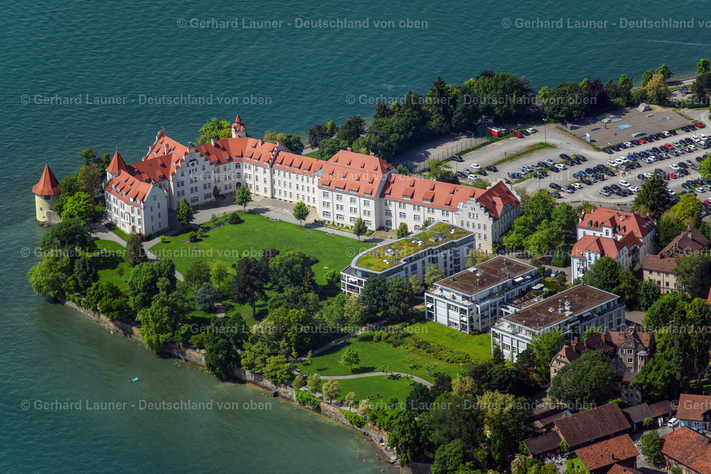 3804457 | LINDAU (BODENSEE) 17.05.2020 Schul- Gebäude der VHS - Volkshochschule Lindau am Uferweg in Lindau (Bodensee) im Bundesland Bayern, Deutschland. Weiterführende Informationen bei: Volkshochschule Lindau (Bodensee). // School building the community college Volkshochschule Lindau in Lindau (Bodensee) in the state Bavaria, Germany. Further information at: Volkshochschule Lindau (Bodensee). Foto: Gerhard Launer