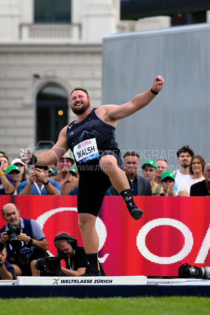 Leichtathletik: Weltklasse Zürich | 07.09.2022, Zürich, Sechseläutenplatz, Leichtathletik: Weltklasse Zürich, WALSH Tom (NZL) im Kugelstossen der Männer. - Realisiert mit Pictrs.com