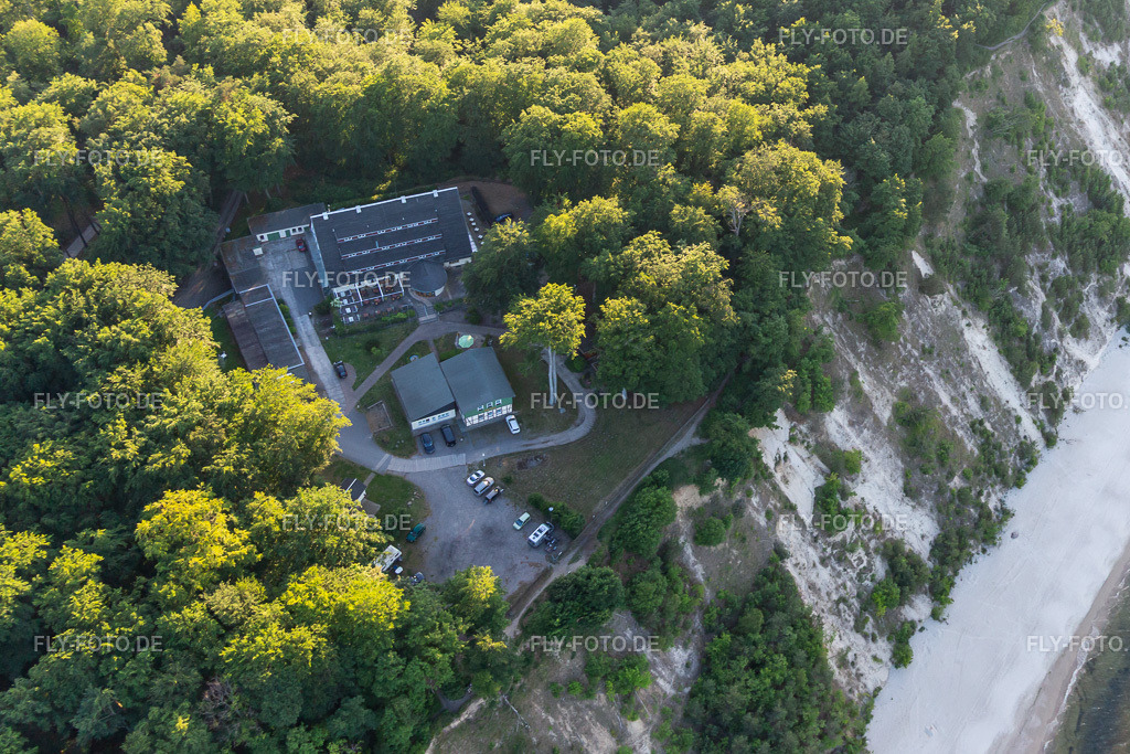 Hotel Forsthaus Langenberg in Bansin http://www.forsthauslangenberg.de/ | Luftbild: Hotel Forsthaus Langenberg in Bansin http://www.forsthauslangenberg.de/ im Ortsteil Bansin in Heringsdorf im Bundesland Mecklenburg-Vorpommern in Deutschland. Foto: IMG_141540.jpg vom 06.06.2024 durch ©2025 Werner Riehm fly-foto.de/copyright - Realisiert mit Pictrs.com