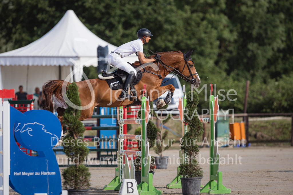 230624_PfSpTa_GroßerPreis-206 | Deine schönsten Turniermomente als professionelle Fotos! Entdecke hochwertige Pferdesport-Fotografie im Online-Shop. Jetzt Fotos finden & bestellen!