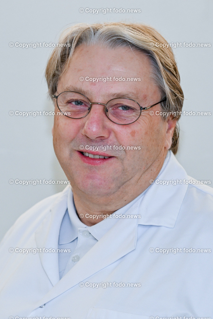 Norbert Sepp (Primar OK Elisabethinen Linz)_ 28.11.2023-5 | 28.11.2023, Linz, AUT, Ordensklinikum der Elisabethinen, Krankenhaus Linz, im Bild Norbert Sepp (Prim. Univ.-Prof. Dr., Ltg. der dermatologischen Abteilung des Ordensklinikum der Elisabethinen Linz)