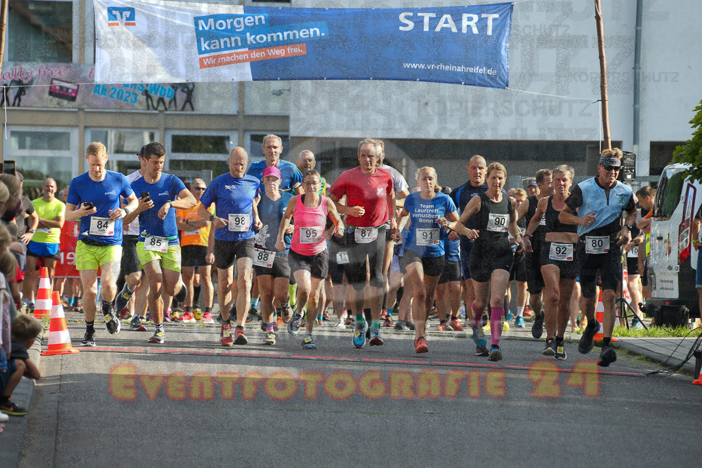 230804_1803_EX1_3615 | Sportfotografie im Rhein-Sieg Kreis, Köln, Bonn, NRW, Rheinland Pfalz, Hessen, etc. Unser Tätigkeitsfeld umfasst den Laufsport vom Volkslauf über den Marathon, Duathlon, Triathon bis zum Ultralauf wie Kölnpfad Ultra oder Schindertrail.