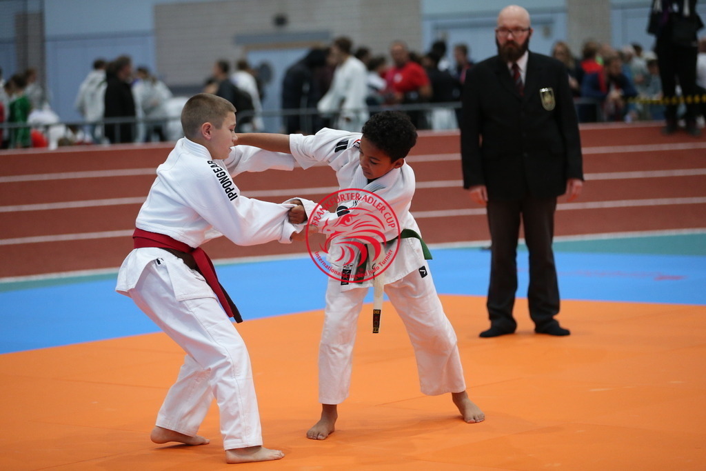 AT3Y0266 | Fotos vom Adler Cup - Pictures from Adler Cup

Hier findet Ihr alle Eindrücke und großen Momente der Adler Cup Wochenenden. Here you will find all impressions and great moments of the Adler Cup weekends. - Realisiert mit Pictrs.com