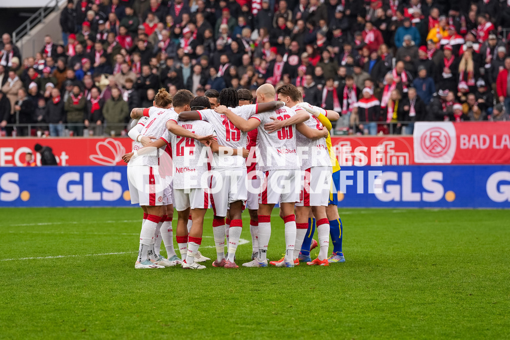 GER Rot-Weiss Essen vs. SSV Ulm, Fussball, 3. Liga, Spieltag 19, Saison 2025/2026, 20.12.2025 | GER Rot-Weiss Essen vs. SSV Ulm, Fussball, 3. Liga, Spieltag 19, Saison 2025/2026, 20.12.2025Foto: Fabian Friese - Realisiert mit Pictrs.com