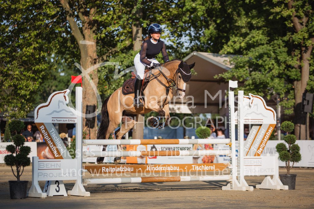 220825_Delbrueck_PonyTrophy-246 | Deine schönsten Turniermomente als professionelle Fotos! Entdecke hochwertige Pferdesport-Fotografie im Online-Shop. Jetzt Fotos finden & bestellen!