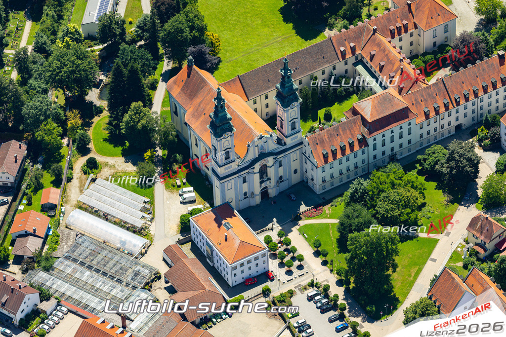 Aktuelles Luftbild von  Fürstenzell - Die Luftaufnahme wurde 2022 mittels UL-Flugzeug erstellt ( keine Drohne ) - hochauflösende Kamera-Systeme von  Canon -Beste Qualität - Für grossformatige Ausdrucke geeignet. Die Geschenkidee !