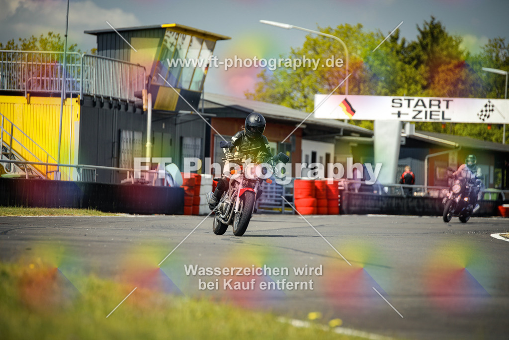 OBK_Mai_Martina_Markus-10774 | Hier findet Ihr Bilder von Touristenfahrten auf der Nürburgring Nordschleife oder von anderen Veranstaltungen die ich besucht habe. Viel Spass beim Durch Schauen 