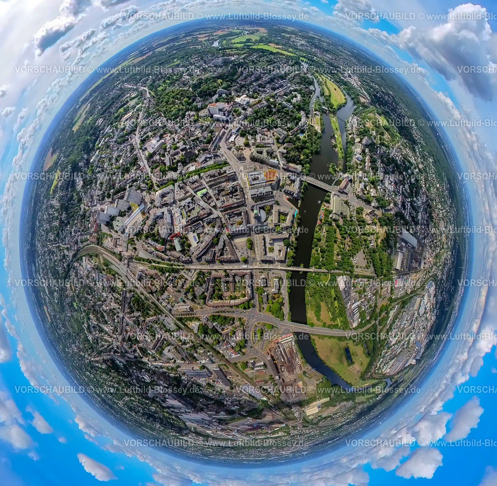 Muelheim20220806_CityRuhr-2 | Luftbild, City mit Schloss Broich am Fluss Ruhr, Ruhrschleuse und Ruhrinsel, Fisheye Aufnahme, Fischaugen Aufnahme, 360 Grad Aufnahme, Altstadt I, Mülheim an der Ruhr, Ruhrgebiet, Nordrhein-Westfalen, Deutschland