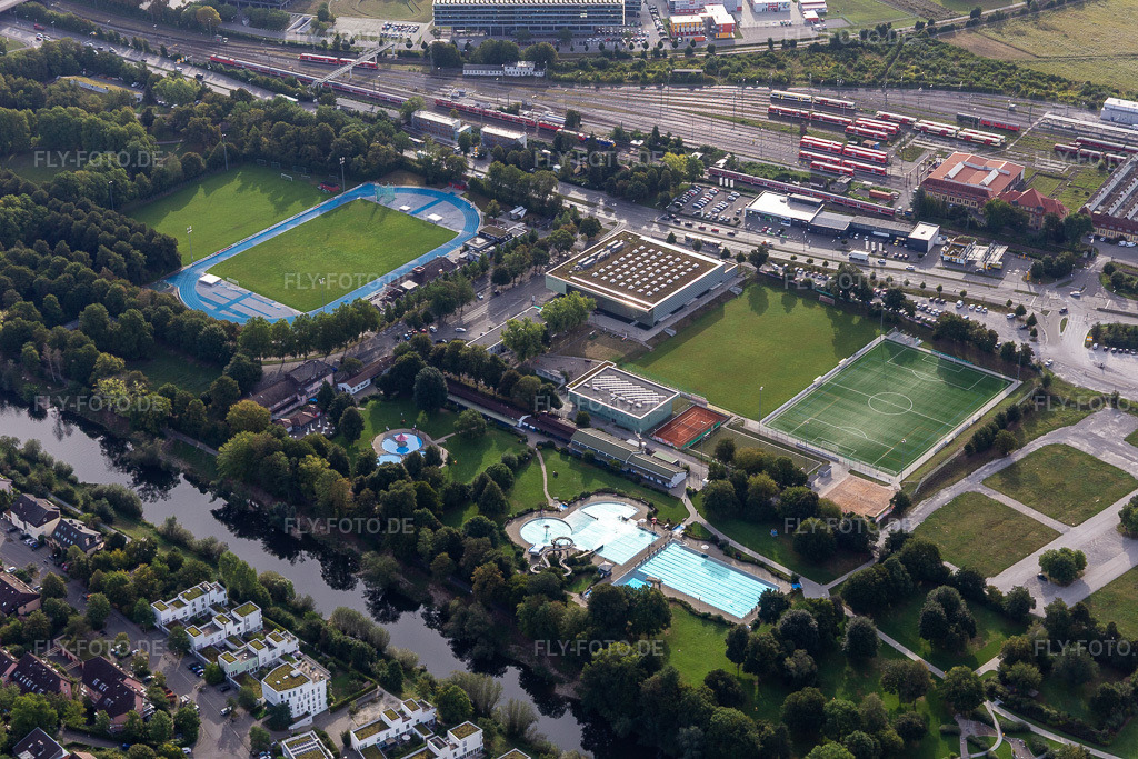Luftbild: Festplatz, Freibad, Campingplatz und Paul Horn Arena in Tübingen im Bundesland Baden-Württemberg in Deutschland. Foto: IMG_008567.jpg vom 27.08.2020 durch Werner Riehm/FLY-FOTO.de