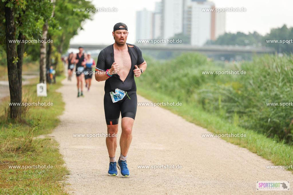 LUR_2000 | 34. M-net Erlanger Triathlon 2025 #erlangertriathlon  #mnettriathlon2025 #mnettriathlon #team #olympischedistanz #mitteldistanz #triathlon #maindonaukanal  #erlangertriathlon2025 #yourpictrs #tv1848 #tv1848erlangen  #triathlonbayern #sportinerlangen #demsportverbunden #sportshot_your_pictrs Copyright: www.sportshot.de