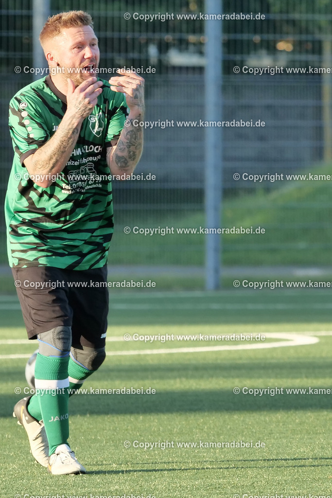 Fußball Kreispokal 25/26 Ü 32 : Spiel um Platz 3 : SV 08/29 Friedrichsfeld - SV Ringenberg AH  2 : 1 | Fußball Kreispokal 25/26 Ü 32 : Spiel um Platz 3 : SV 08/29 Friedrichsfeld - SV Ringenberg AH  2 : 1Spielort : Voerde Friedrichsfeld - Realisiert mit Pictrs.com