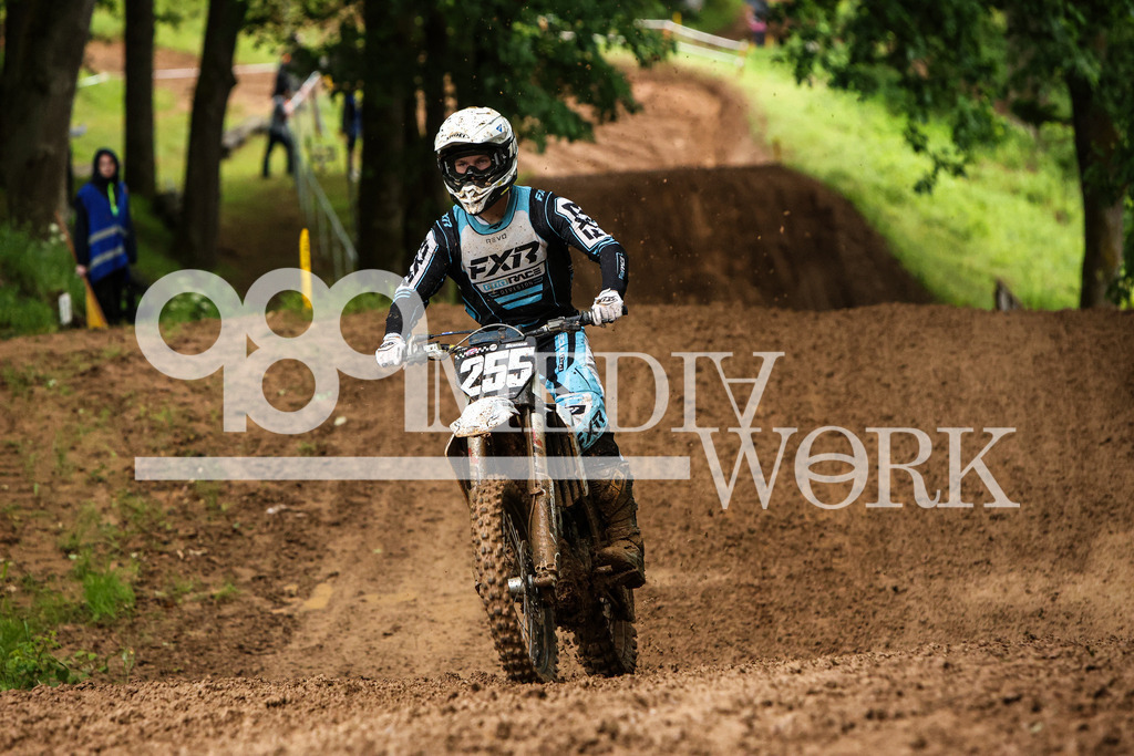 5E6A5304 | 989 MEDIAWORK