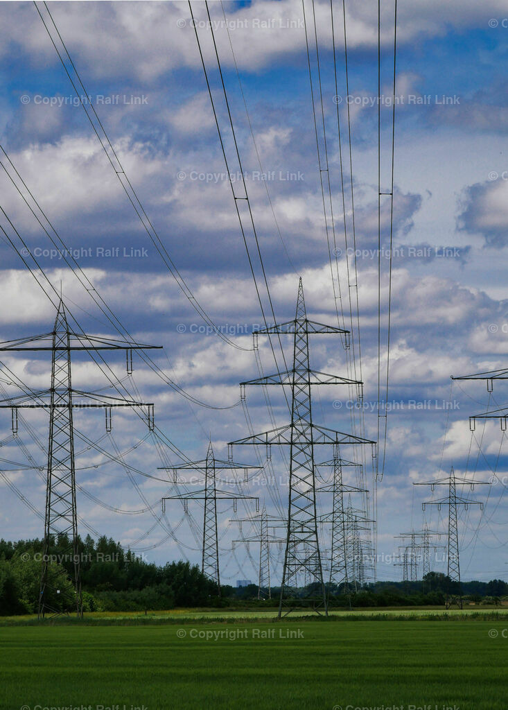 Hochspannugsmasten_03 | Stockfotos, Fotos mit Miniaturfiguren und kreativen Ideen. Dabei auch vieles aus der Metropolregion Rhein-Neckar. 