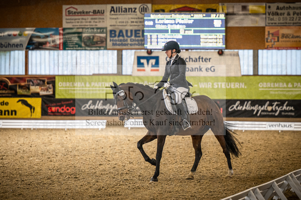DOS_3863 | Entdecke hochwertige Reitturnierfotos von Foto Oger. Professionell, emotional und authentisch – jetzt Lieblingsmomente im Shop bestellen.Deutschlandweite Turnierfotografie. - Realisiert mit Pictrs.com