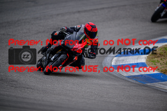 MaZZes_Fotomatrix_20250421_6007705_5813 | GELB