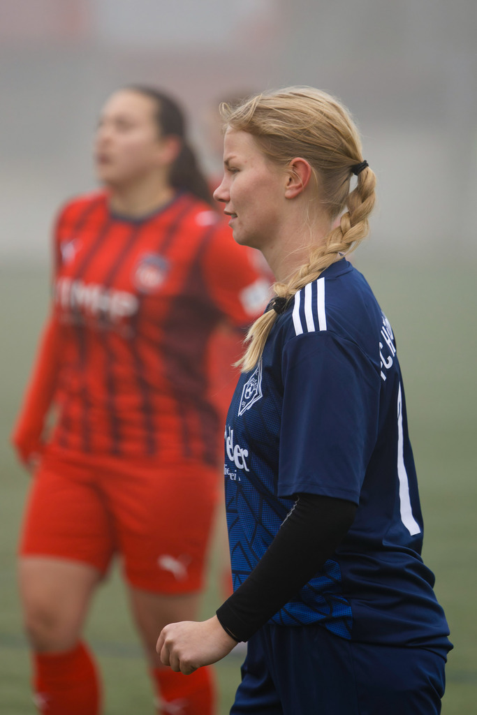 FCH-HÄR_251019_5703 | Fotopresso – Sportfotografie in Heidenheim & Umgebung. Professionelle Sportfotografie für unvergessliche Momente. Dynamische Action-Shots, emotionale Szenen & hochwertige Bilder. - Realisiert mit Pictrs.com
