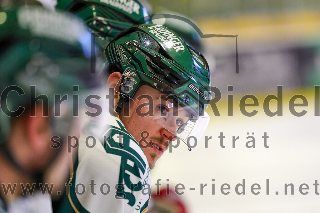 2026-01-06_138_TSV_Erding_gegen_EV_Lindau_Islanders | Erding, Deutschland, 06.01.2026:Eishockey, Oberliga Süd 2025 / 2026, 35. Spieltag, TSV Erding gegen EV Lindau Islanders, Endergebnis: 2:5Erik Modlmayr (Erding Gladiators, #21)Foto: Christian Riedel / fotografie-riedel.net