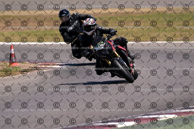 26bt04-1261 | markuskiefer.com - Realisiert mit Pictrs.com