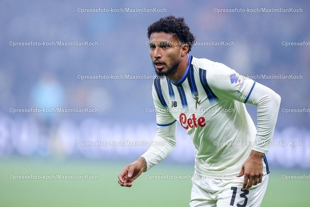 UCL26112502062 | 26.11.2025, Fußball, UEFA Champions League, Eintracht Frankfurt - Atalanta Bergamo, Deutsche-Bank-Park (Frankfurt am Main), 5. Spieltag, Saison 2025 2026: Ederson&nbsp;dos Santos Lourenco da Silva(Atalanta Bergamo #13)  Regulations prohibit any use of photographs as image sequences and or quasi-video.