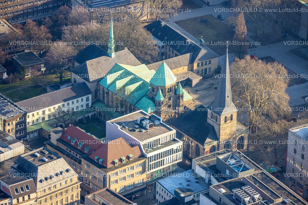 Essen260100952 | Luftbild, Dom Essen des Bistum Essen, Kirche St. Johann Baptist und Atrium, Domschatz Essen Museum, tadtkern, Essen, Ruhrgebiet, Nordrhein-Westfalen, Deutschland