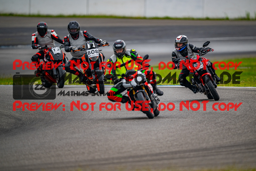 MaZZes_FotoMatrix_240701_6007705_9068 | INST