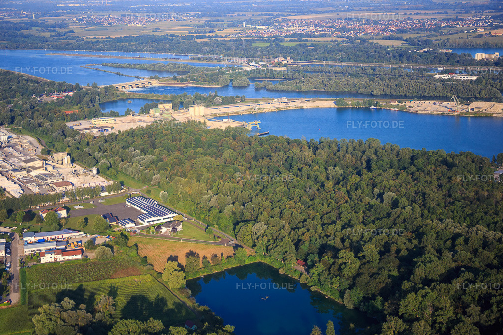 Luftbild: INTE-ROBA Bautechnik GmbH & Co. KG im Ortsteil Freistett in Rheinau im Bundesland Baden-Württemberg in Deutschland. Foto: IMG_093134.jpg vom 16.08.2016 durch Werner Riehm/FLY-FOTO.deInteroba