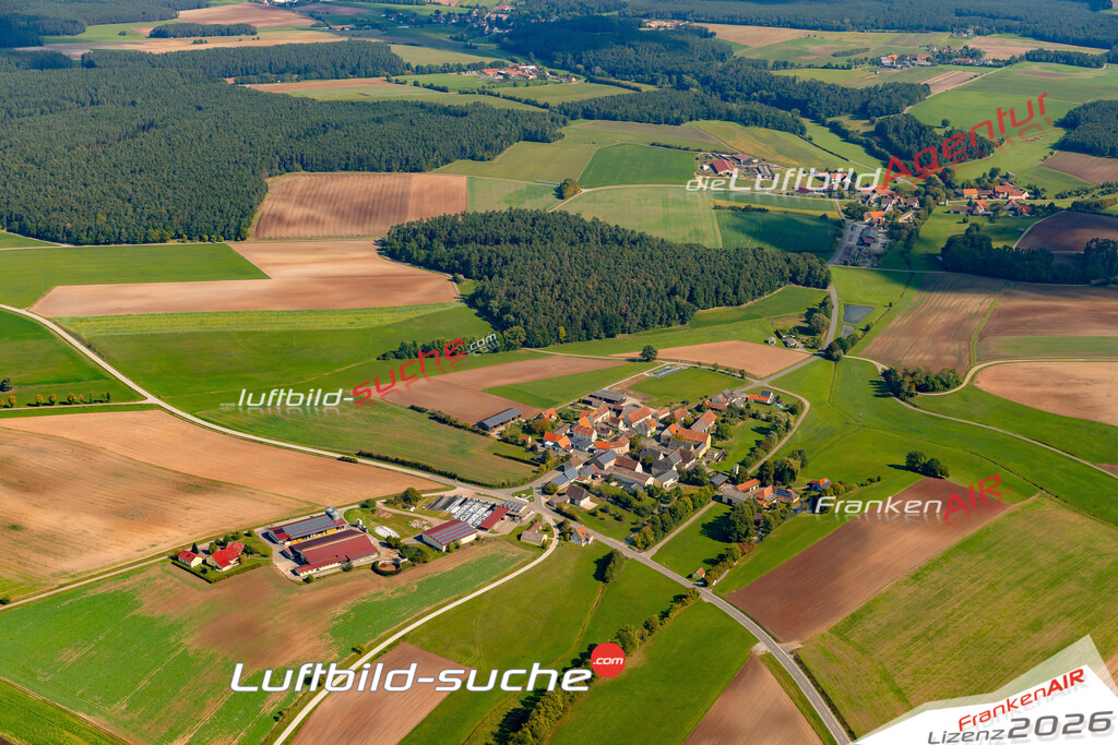 Luftbild Vs Google Maps  Klausaurach  Markt Erlbach -Das Luftbild wurde 2025 vom UL-Flugzeug heraus erstellt ( keine Drohne ) - Hochauflösende Luftaufnahme -Nicht vergleichbar mit Google Maps oder Satelittenbilder- Die Geschenkidee !Mit Lizenz und Bildrechte bestellbar