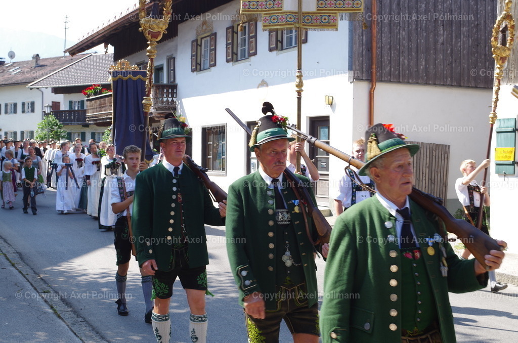 IMGP3808 | fotografiert von Axel PollmannLeonhardi Wallfahrt Benediktbeuern und Murnau, Fronleichnam, Fasching, Landschaft im Loisachtal und Benediktbeuern  - Realisiert mit Pictrs.com