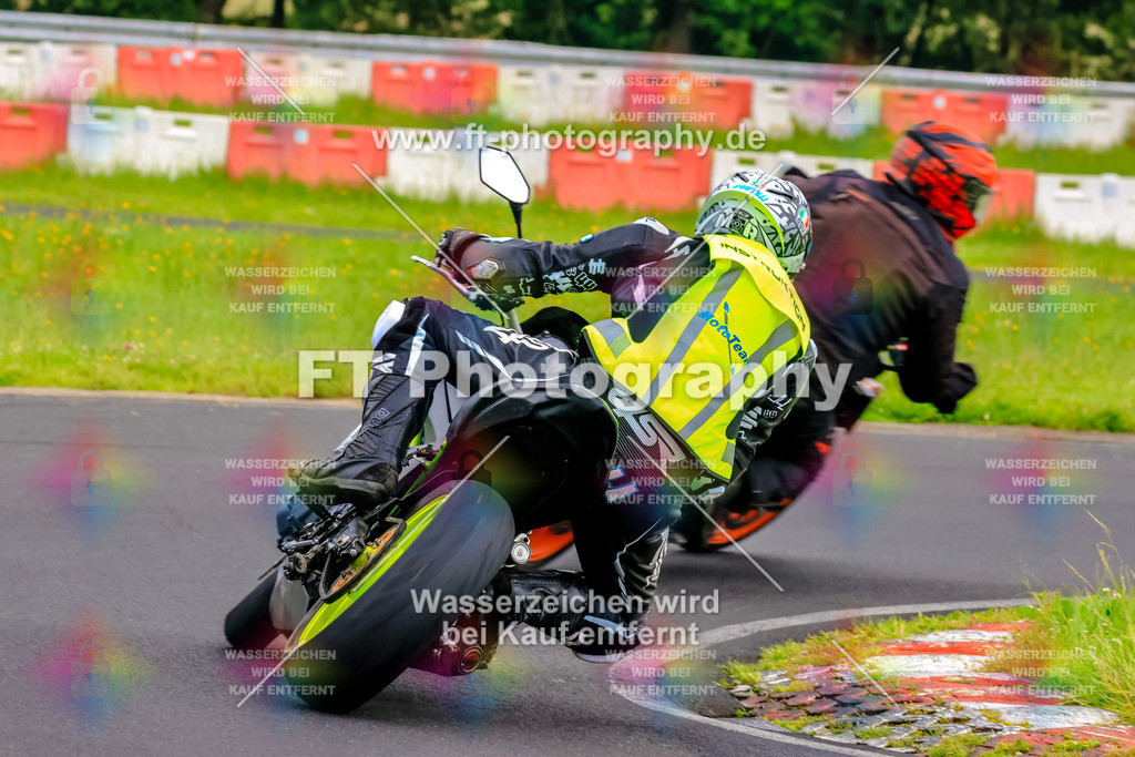VBK-6715 | Hier findet Ihr Bilder von Touristenfahrten auf der Nürburgring Nordschleife oder von anderen Veranstaltungen die ich besucht habe. Viel Spass beim Durch Schauen 