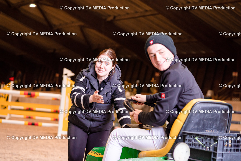 Springen Tag 1-732 | dv-media-shop - Realisiert mit Pictrs.com