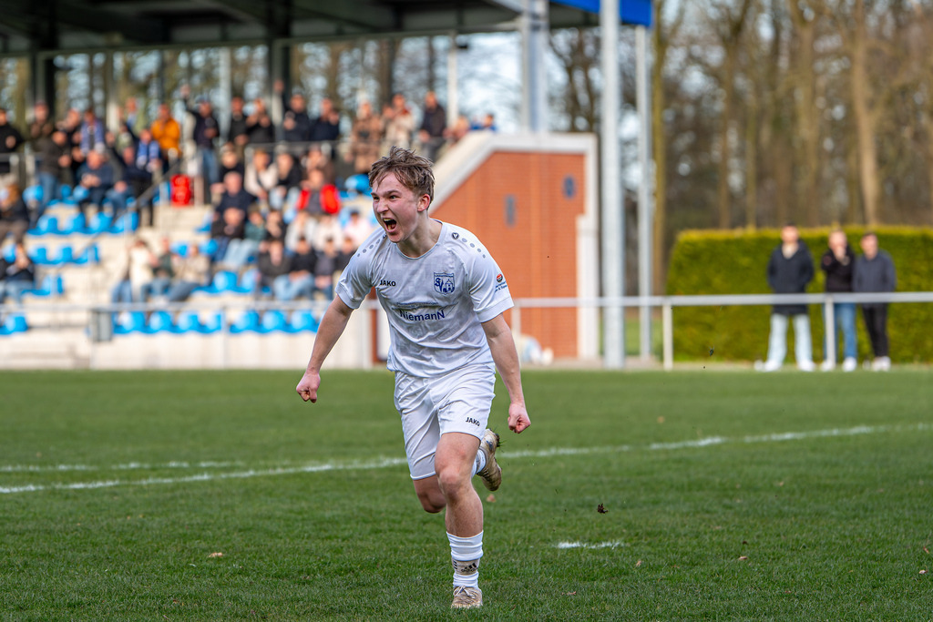 Fußball I Herren I Saison 2025-2026 I Halbfinale Kreispokal VEC I  BW Langförden - TV Dinklage II I 19831 | jns.sportfotos - Realisiert mit Pictrs.com