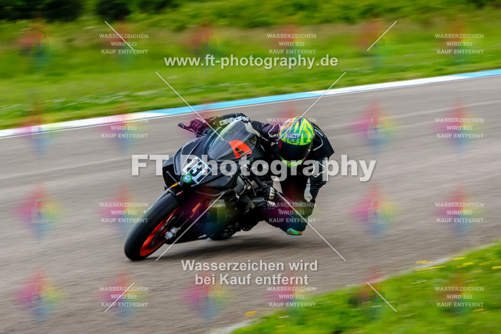 MotoTeam-3566 | Hier findet Ihr Bilder von Touristenfahrten auf der Nürburgring Nordschleife oder von anderen Veranstaltungen die ich besucht habe. Viel Spass beim Durch Schauen 