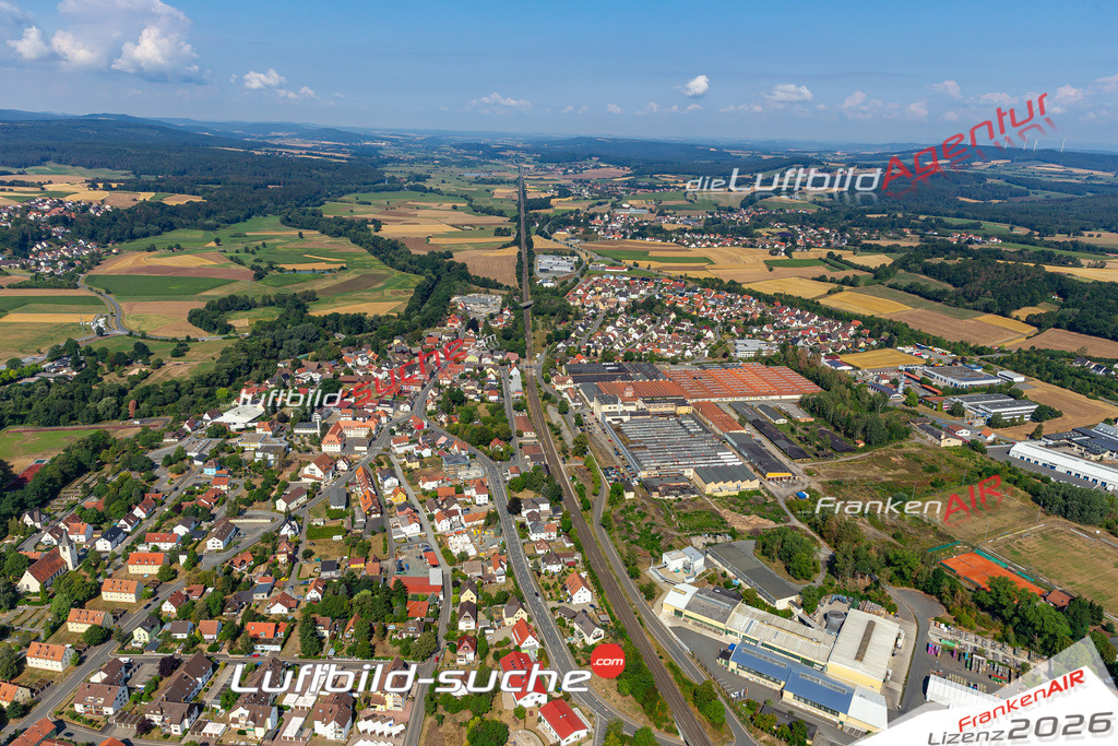 Das Luftbild der Stadt Mainleus wurde 2019 vom Flugzeug heraus erstellt (keine Drohne) Aufnahmehöhe ca.400 Meter- hohe Auflösung- beste Druck-Qualität garantiert!
