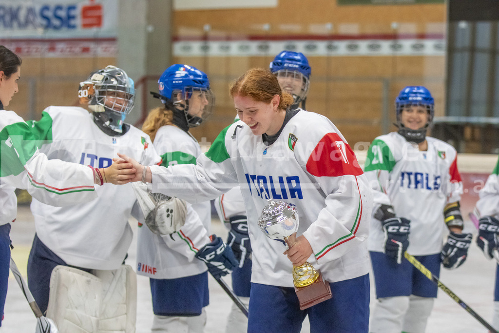 Dameneishockey | Dameneishockey, U18 Turnier am 31.08.2024 in Spittal (Eis-Sport-Arena - Sportzentrum Spittal), Austria, (Photo by Ernst Krawagner sport-fan.at) - Realisiert mit Pictrs.com