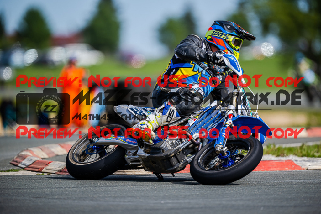 MaZZes_FotoMatrix_220903_3377 | UE40