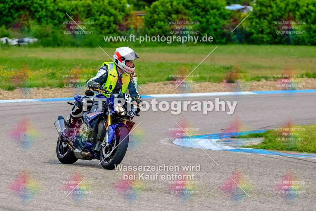 MotoTeam-9045 | Hier findet Ihr Bilder von Touristenfahrten auf der Nürburgring Nordschleife oder von anderen Veranstaltungen die ich besucht habe. Viel Spass beim Durch Schauen 