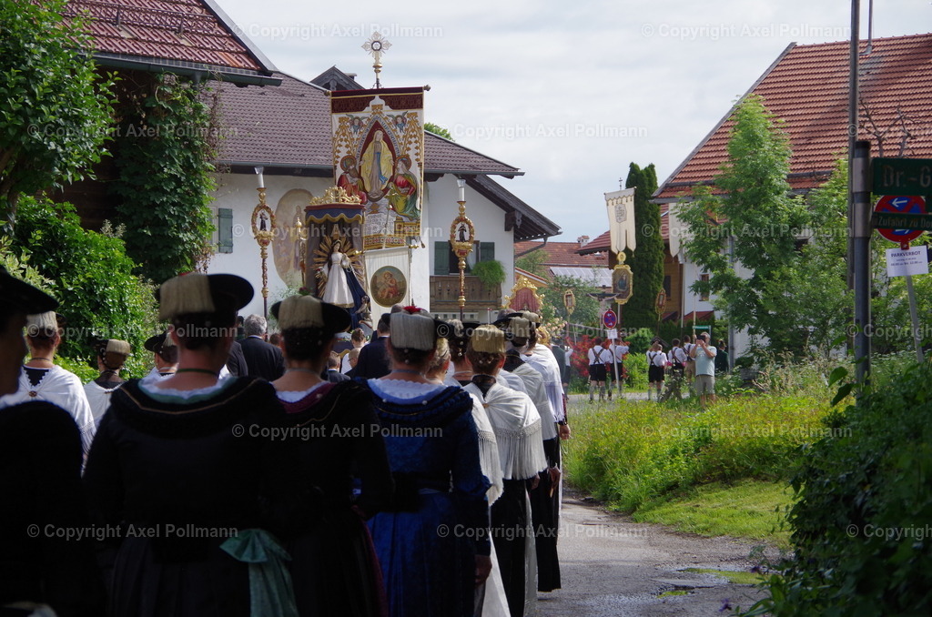 IMGP6432 | fotografiert von Axel PollmannLeonhardi Wallfahrt Benediktbeuern und Murnau, Fronleichnam, Fasching, Landschaft im Loisachtal und Benediktbeuern  - Realisiert mit Pictrs.com