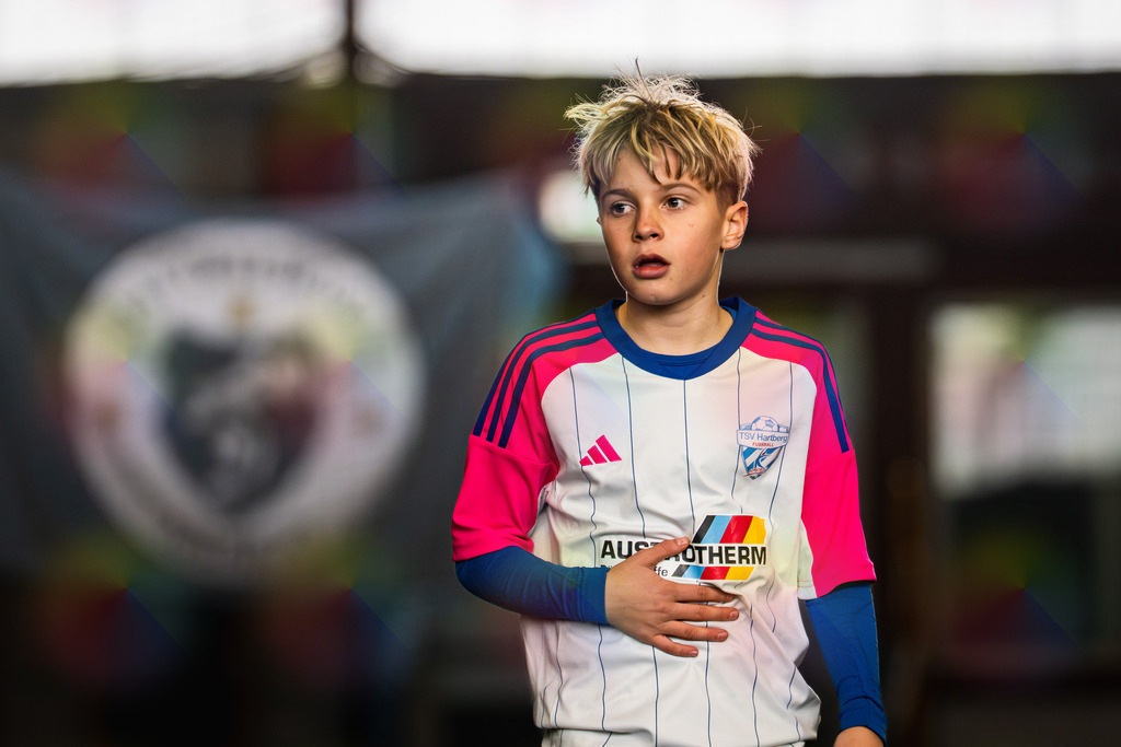 _BLR9881 | Professionelle Fußball- und Sportfotografie. Spielbilder online ansehen und kaufen – Einzelbilder oder komplette Galerien in hoher Qualität. - Realisiert mit Pictrs.com