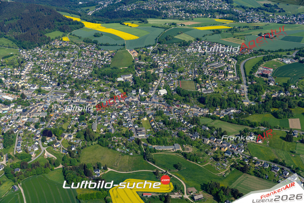 Die Luftaufnahme Neustädtel - Schneeberg wurde 2022 vom Flugzeug aus (keine Drohne) erstellt. Hohe Auflösung -für große Poster und Wandbilder geeignet - Garantiert!