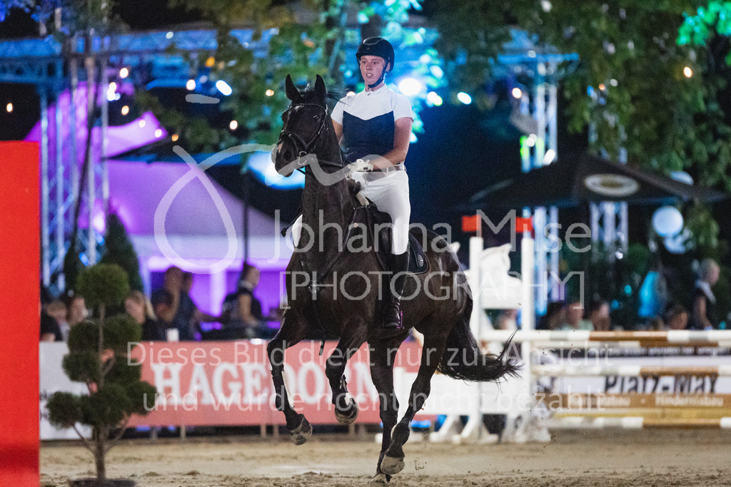 220825_Delbrueck_A1-Mannschaft-463 | Deine schönsten Turniermomente als professionelle Fotos! Entdecke hochwertige Pferdesport-Fotografie im Online-Shop. Jetzt Fotos finden & bestellen!