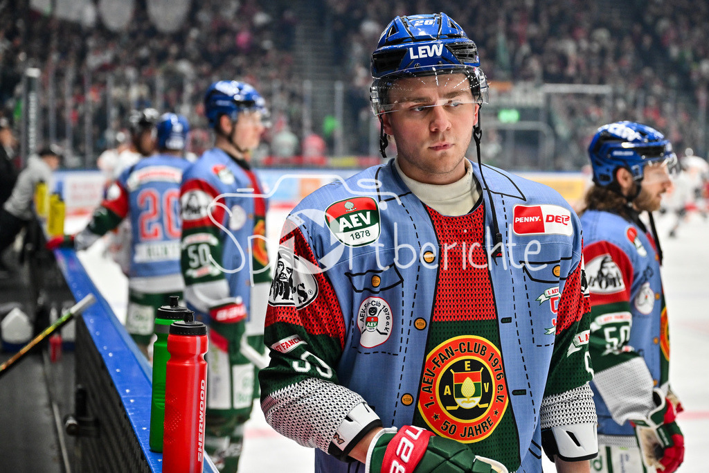Augsburger Panther - Grizzlys Wolfsburg | AUGSBURG, GERMANY - 15. MARCH: Im Bild Alexander BLANK (Augsburger Panther 26) beim warmup vor dem Match zwischen den Augsburger Panthern und den Grizzlys Wolfsburg am 52. Spieltag der Penny DEL im Curt Frenzel Stadion
