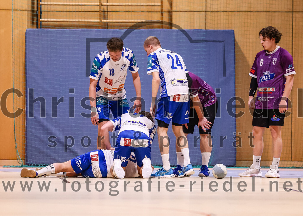 2024-11-24_026_SpVgg_Altenerding_gegen_ASV_Dachau | Erding, Deutschland, 24.11.2024:Handball, Bezirksoberliga Männer 2024 / 2025, 8. Spieltag, SpVgg Altenerding gegen ASV Dachau, Endergebnis: 30:23Moritz Deichl (ASV Dachau, #18), David Gierke (ASV Dachau, #11), Finn Rohmert (ASV Dachau, #24), Jabob Köhler (SpVgg Altenerding, #6)Foto: Christian Riedel / fotografie-riedel.net