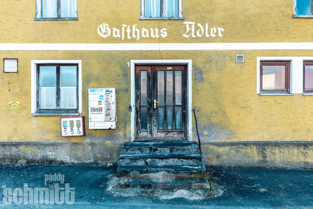 PS-Fassaden-Sueddeutschland-2026-24 | Entdecke die größte Bildgalerie der Region mit Fotografien aus dem Allgäu, der Bodenseeregion, Oberschwaben, dem Donautal und der Schwäbischen Alb. Landschaften, Luftaufnahmen und Reisefotografie als Wandbild und Fotokunst. - Realisiert mit Pictrs.com