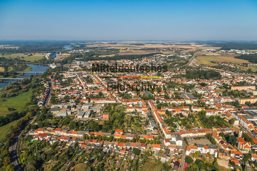 Roßlau-9358 | Die schönsten Luftbilder von Sachen-Anhalt & Mitteldeutschland als Bilddatenbank zur kommerziellen Nutzung. Nutzen Sie unsere Erfahrung seit 2005 in der Luftbildfotografie. - Realisiert mit Pictrs.com