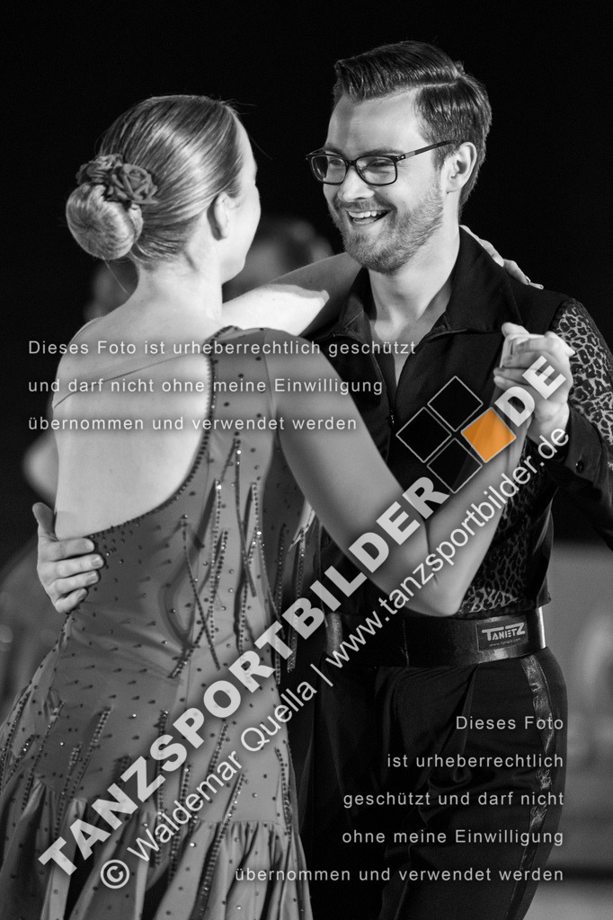 20250503-01003 | Hier finden Sie Tanz Bilder vom Latein und Standard Formationen tanzen. Sportbilder vom Tanzsport. Schöne Fotos und von Weltmeisterschaft, Europameisterschaft, Bundesliga, Regionalliga, Oberliga und Landesliga sowie von GOC Stuttgart, DanceComp, WM Bremen