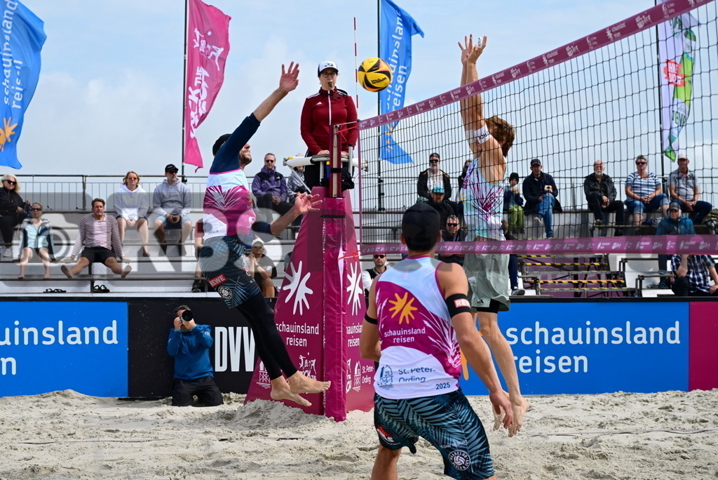 KBS Picture_Rock-The-Beach_Beachvollyball_061 | v.l. Zemljak Nejc (1. Beachclub Kiel) gegen Wolf Peter (TuSA 06 Duesseldorf) ,Rock the Beach - die Nationale Beach-Vollyball Serie mit Festival-Charakter auf der Sandbank Strand in Ording vom 04.07. - 06.07.2025 , Qualifikation zur Deutschen Meisterschaft , - Realisiert mit Pictrs.com