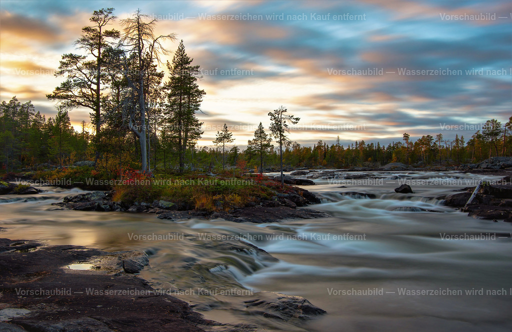 Silberfluss in Lappland | Der große Piteälven in Schwedisch Lappland am Abend - Realisiert mit Pictrs.com